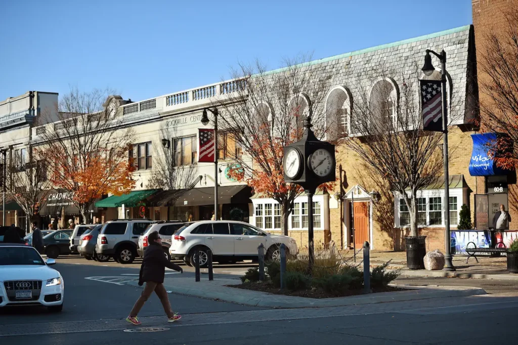 Rockville Centre, New York